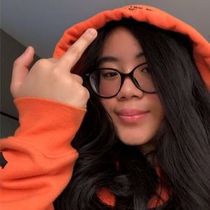 Meet your Posher, Tee